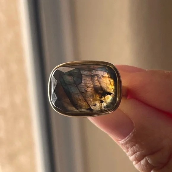 Natural labradorite gold plated solid sterling silver ring - Picture 2 of 5